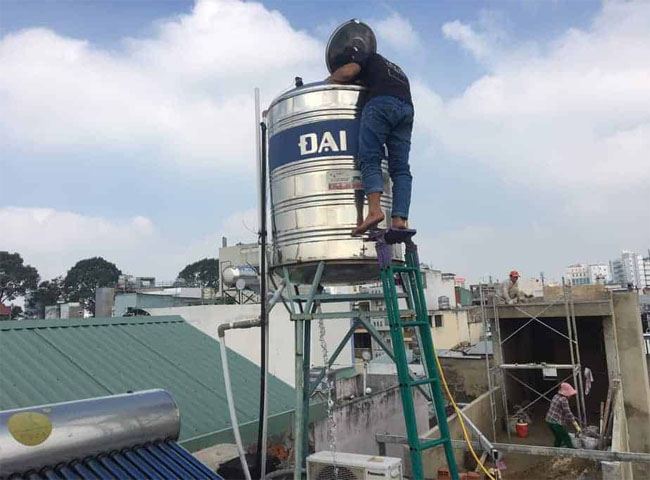 Vệ sinh bồn nước quận Tân Phú có quy trình thực hiện ra sao?